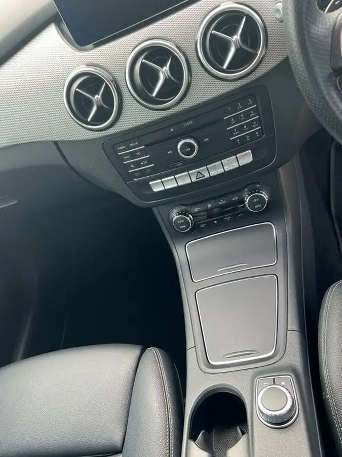 2016-mercedes-benz-b-class-21d-b220-sport-big-26