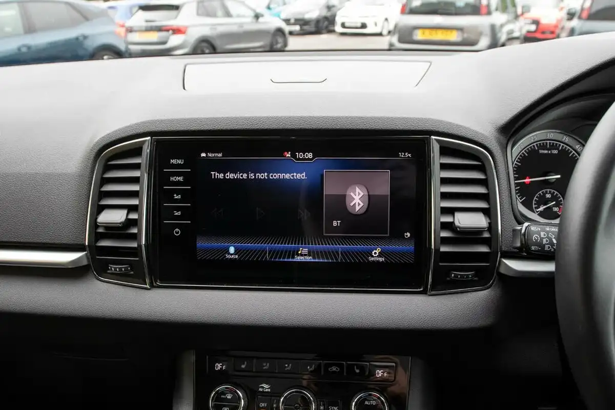 2019-skoda-karoq-20tdi-edition-150ps-4x4-big-23