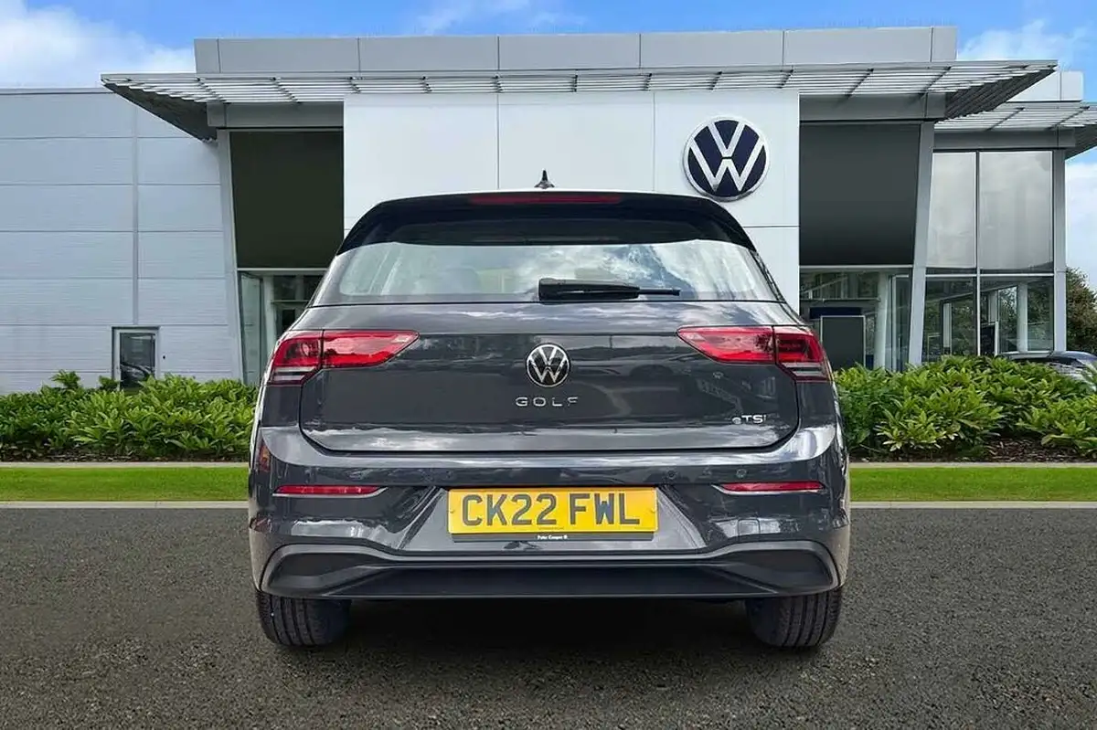 2022-volkswagen-golf-15-etsi-life-150ps-hatchback-big-8