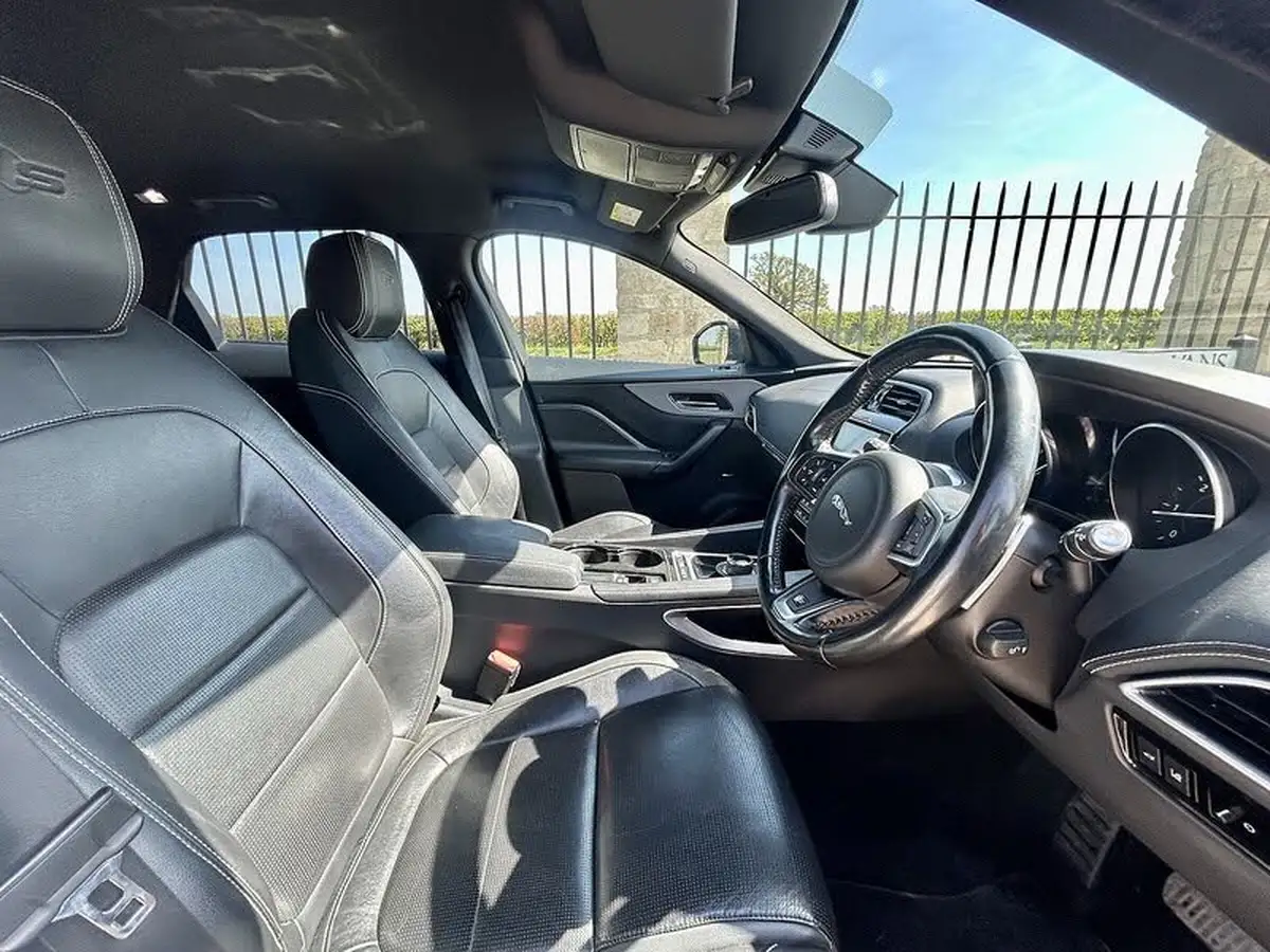 2017-jaguar-f-pace-30td-s-big-16