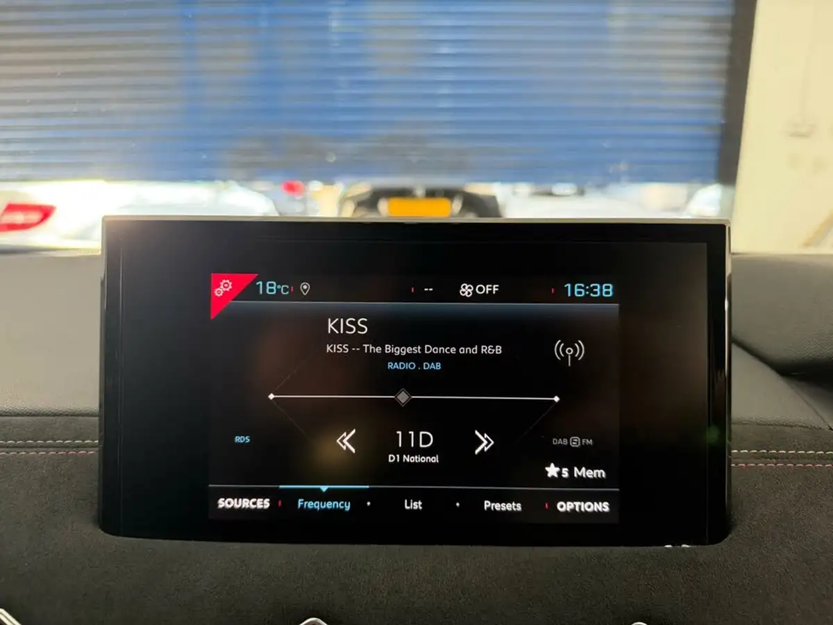 2021-ds-ds-3-crossback-e-tense-performance-line-big-20
