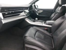 2020-audi-q7-30-55-tfsi-e-s-line-small-4