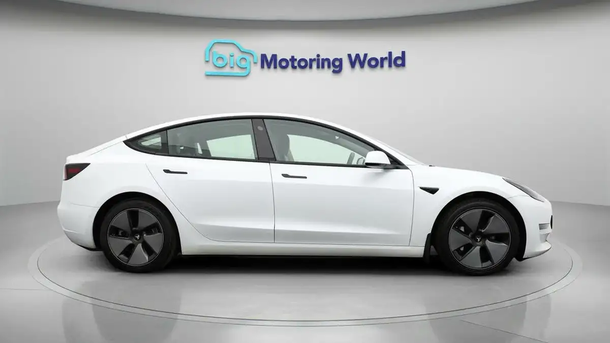 2021-tesla-model-3-e-long-range-4x4-big-7