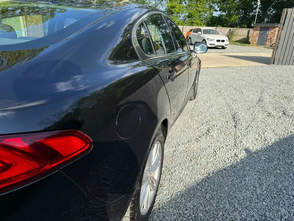 2015-jaguar-xf-22td-luxury-163ps-saloon-4d-big-30