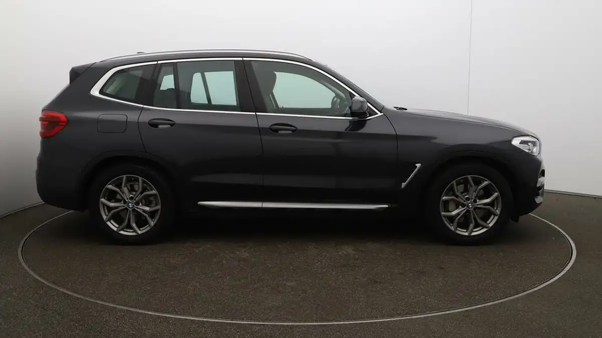 2021-bmw-x3-20-xdrive-30e-xline-big-50