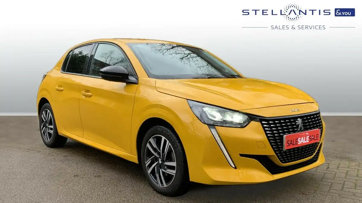 2023-peugeot-208-12-puretech-allure-premium-130ps-eat8-big-0