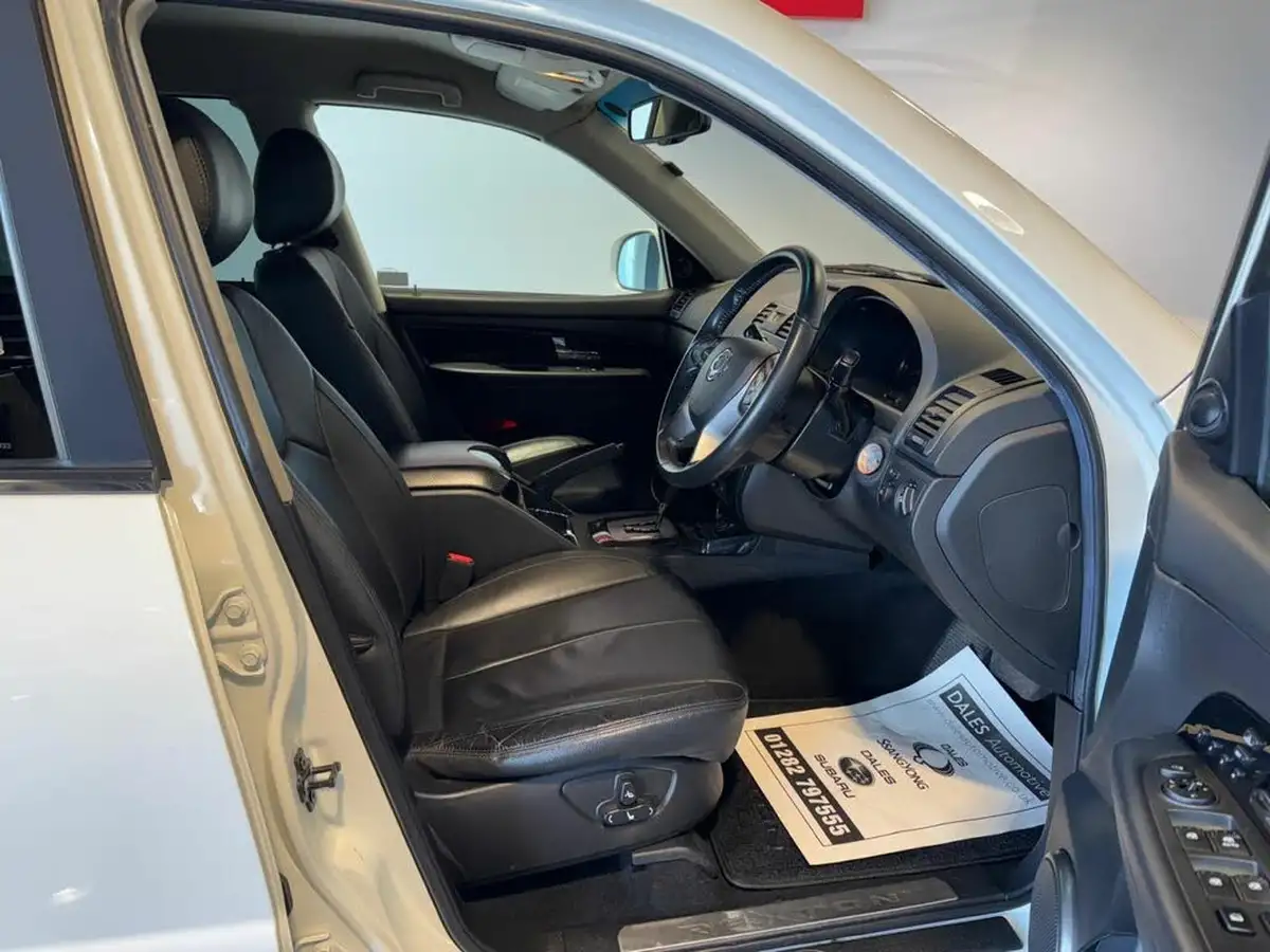 2016-kgm-ssangyong-rexton-w-22td-ex-t-tronic-big-27
