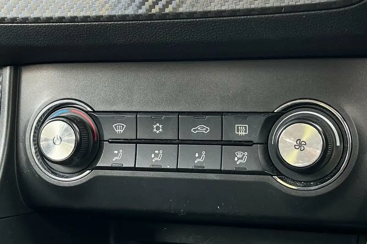 2018-mg-zs-suv-15-vti-tech-exclusive-big-27