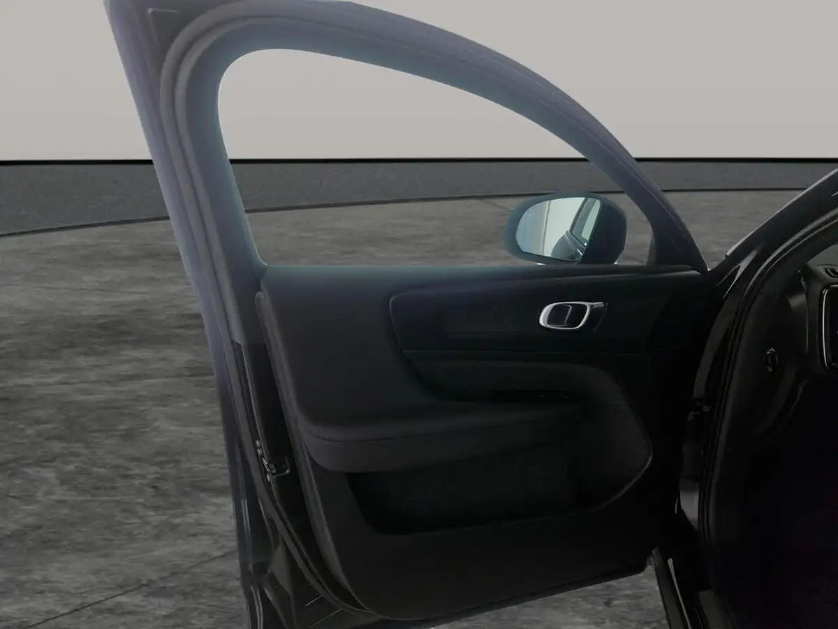 2023-volvo-c40-e-recharge-core-228bhp-big-2