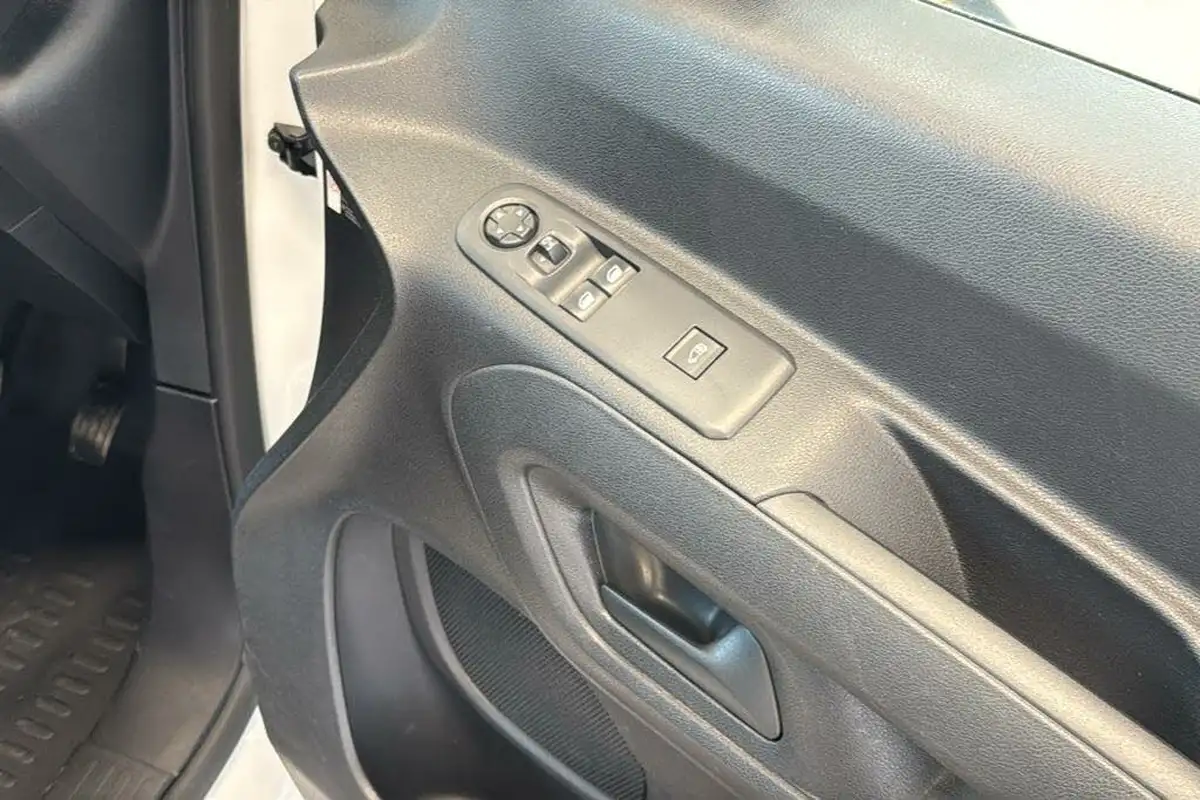 2020-citroen-berlingo-15bluehdi-1000-enterprise-100pseu6dt-e-ss-panel-big-23