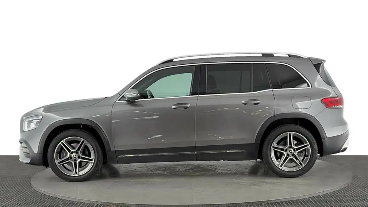 2021-mercedes-benz-glb-class-13-glb200-amg-line-8g-tronic-big-6