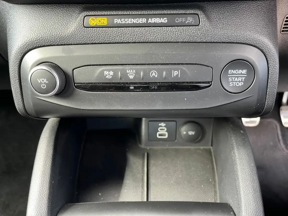 2024-ford-focus-10t-st-line-125ps-hatchback-big-26