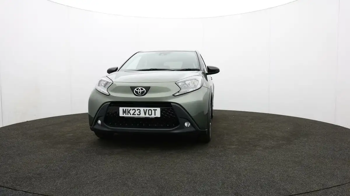 2023-toyota-aygo-x-10-vvt-i-edge-big-48