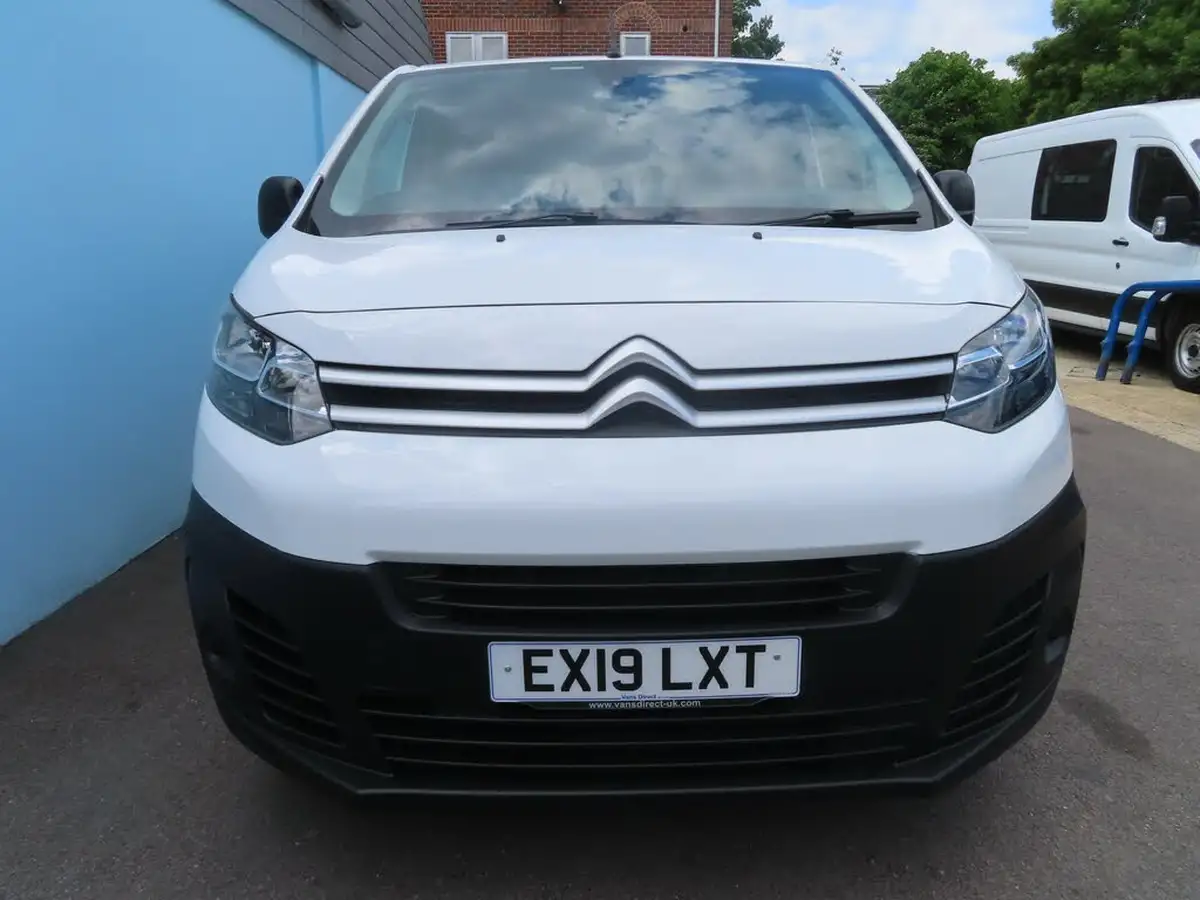 2019-citroen-dispatch-16bluehdi-x-m-1000-115pseu6-ss-big-3