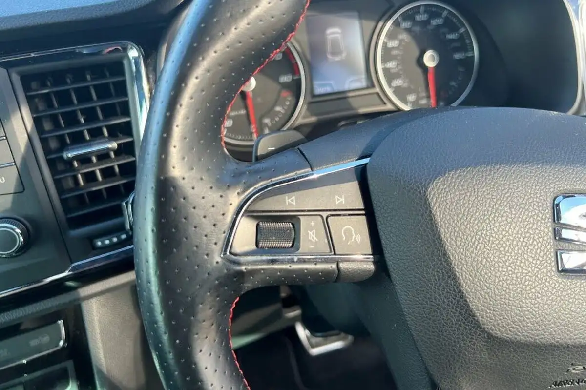 2018-seat-ateca-20-tsi-fr-big-24