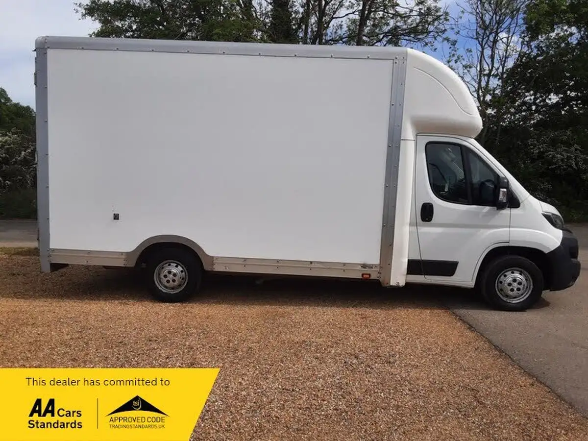2018-peugeot-boxer-20-bluehdi-professional-335-l3-h2-big-6