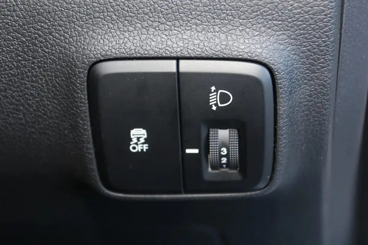 2024-hyundai-i10-10-t-gdi-n-line-90ps-two-tone-roof-big-19
