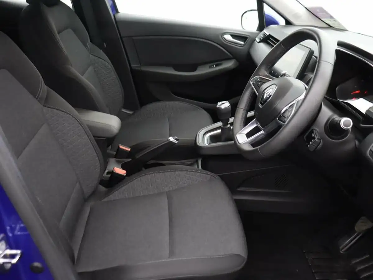 2021-renault-clio-10-tce-iconic-90ps-big-20