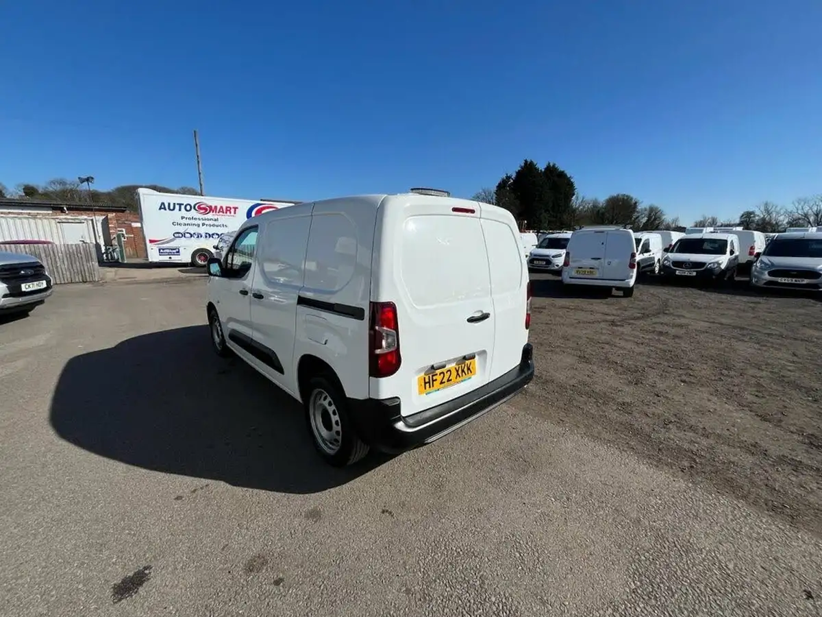 2022-toyota-proace-city-15d-active-big-7