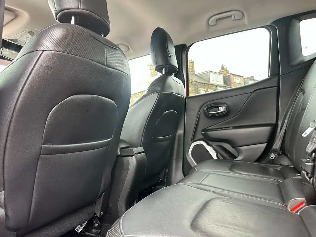 2015-jeep-renegade-16td-limited-big-54
