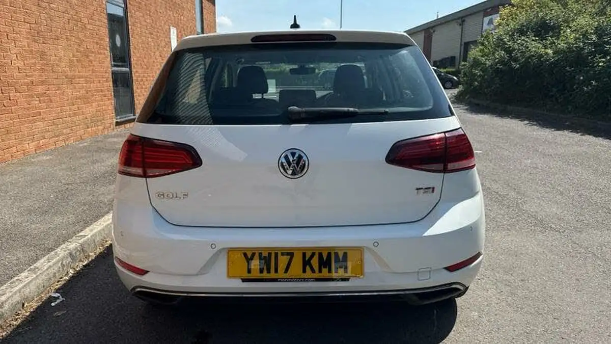 2017-volkswagen-golf-14-tsi-se-nav-ss-hatchback-5d-big-12