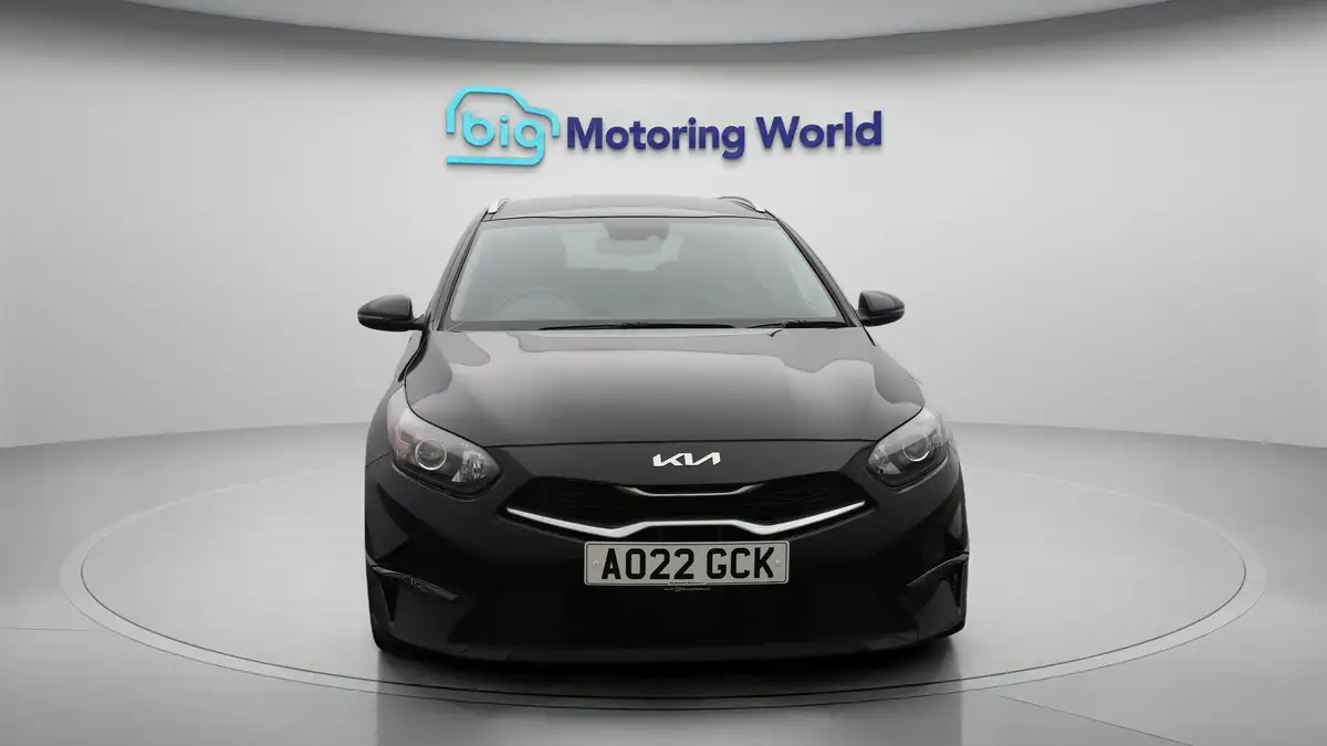 2022-kia-ceed-15-t-gdi-3-sportswagon-big-2