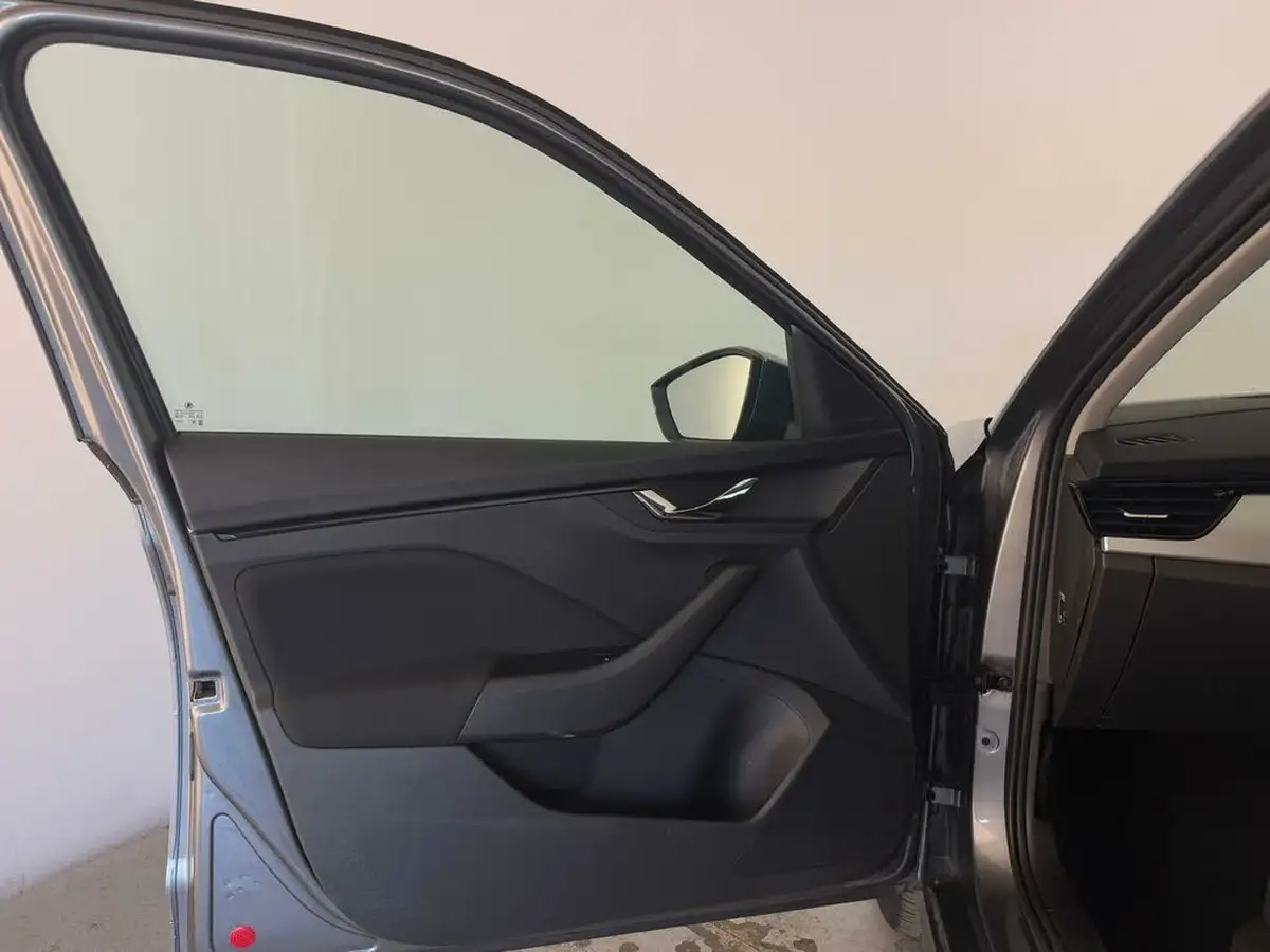 2023-skoda-kamiq-10-tsi-se-drive-110ps-big-18