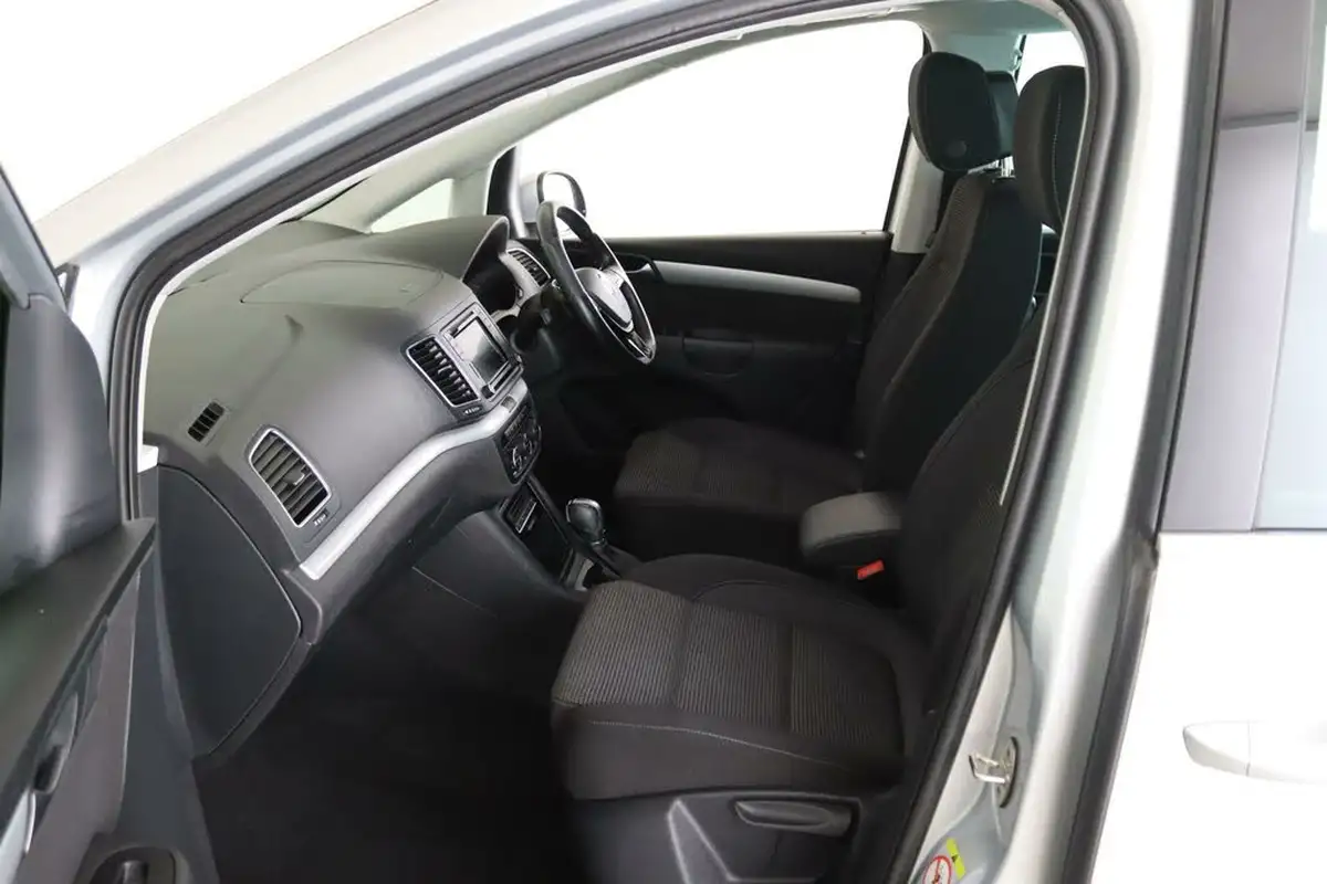 2021-volkswagen-sharan-14-tsi-se-nav-dsg-big-10