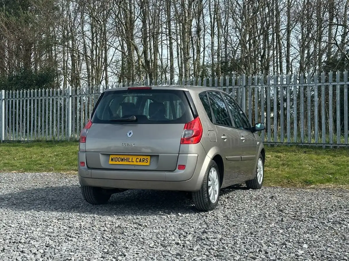 2009-renault-scenic-16-dynamique-111bhp-auto-big-10