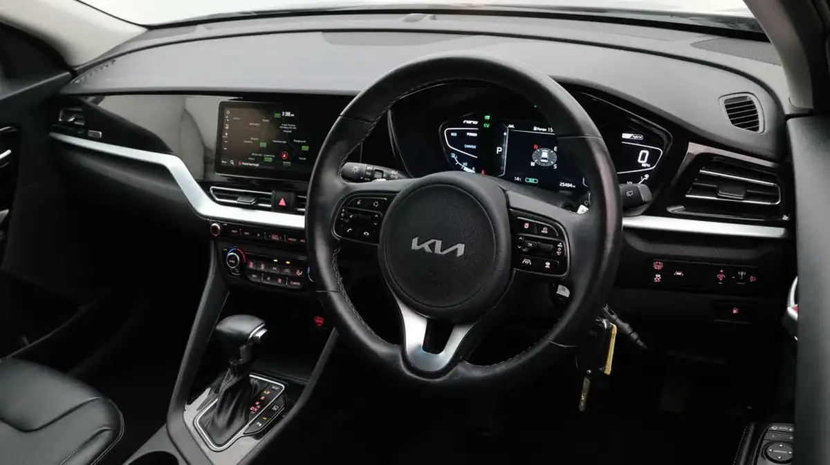 2022-kia-niro-16-gdi-3-156kwh-big-8
