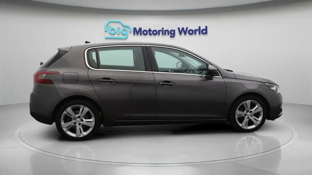 2020-peugeot-308-15-bluehdi-allure-big-8