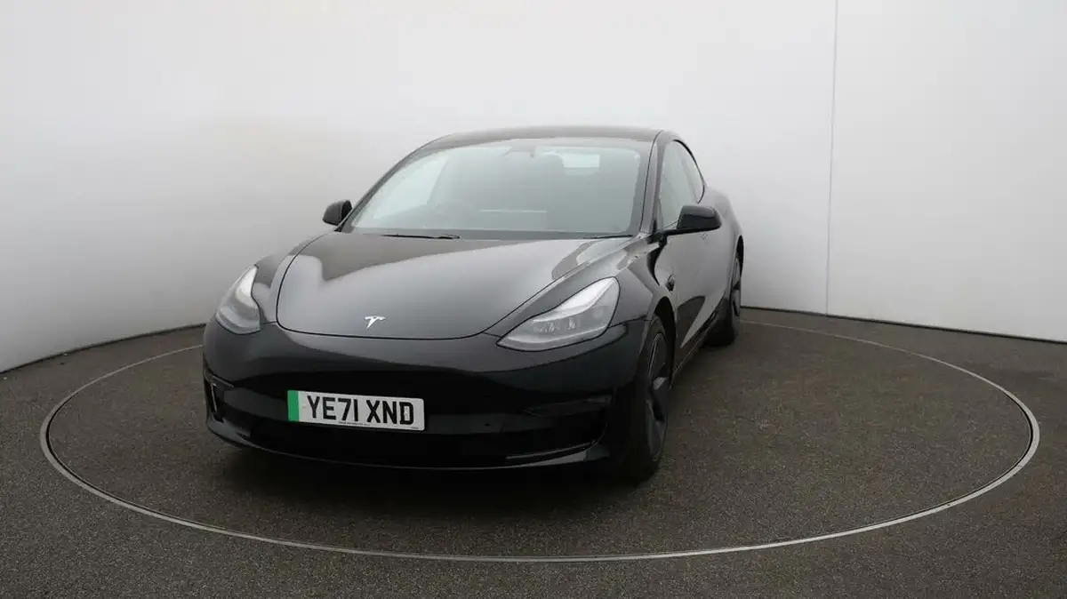 2021-tesla-model-3-e-long-range-awd-big-30