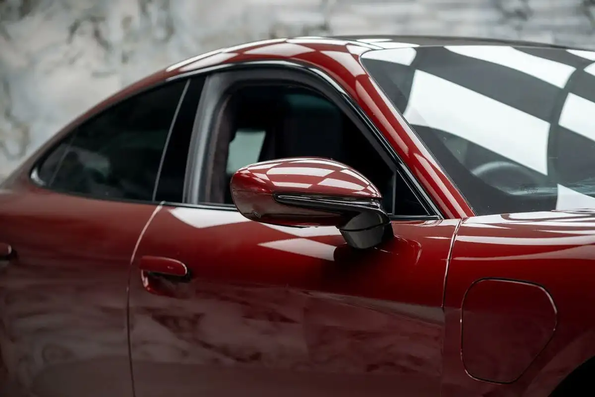 2020-porsche-taycan-e-turbo-big-44