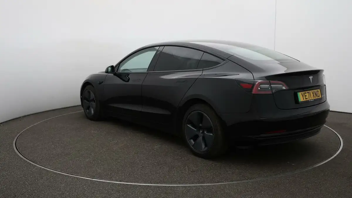 2021-tesla-model-3-e-long-range-awd-big-54