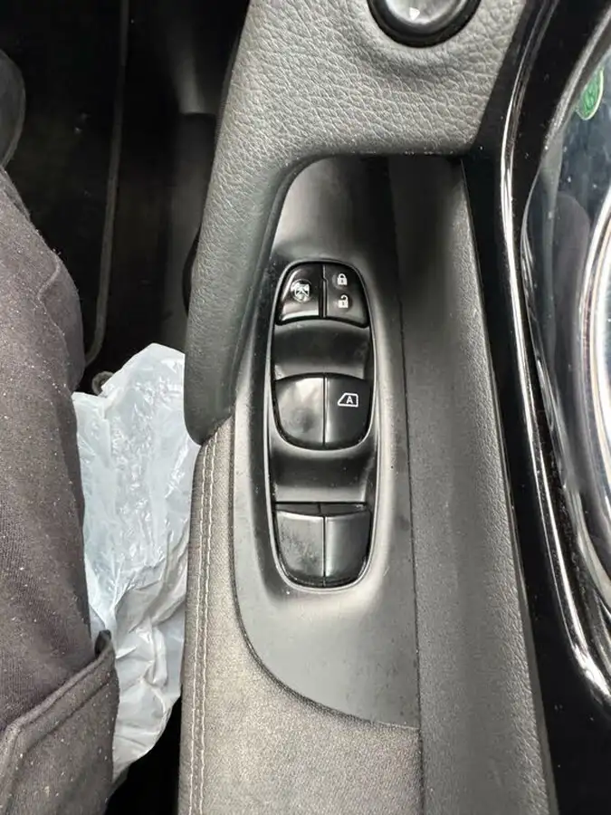 2017-nissan-qashqai-15dci-n-connecta-executive-pack-big-45