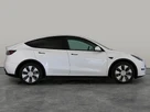2022-tesla-model-y-e-long-range-small-9