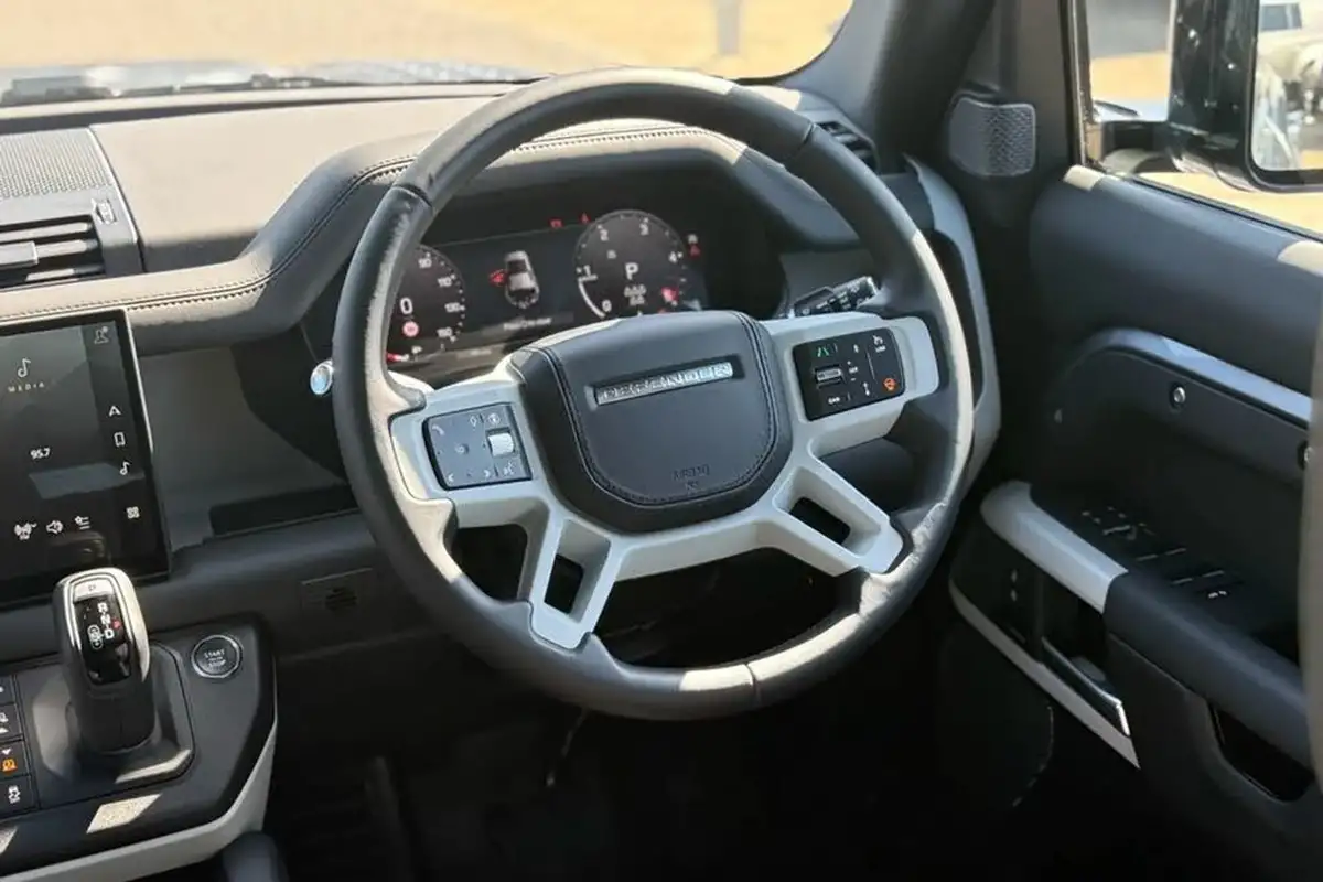 2024-land-rover-110-defender-30-d300-x-dynamic-hse-big-15