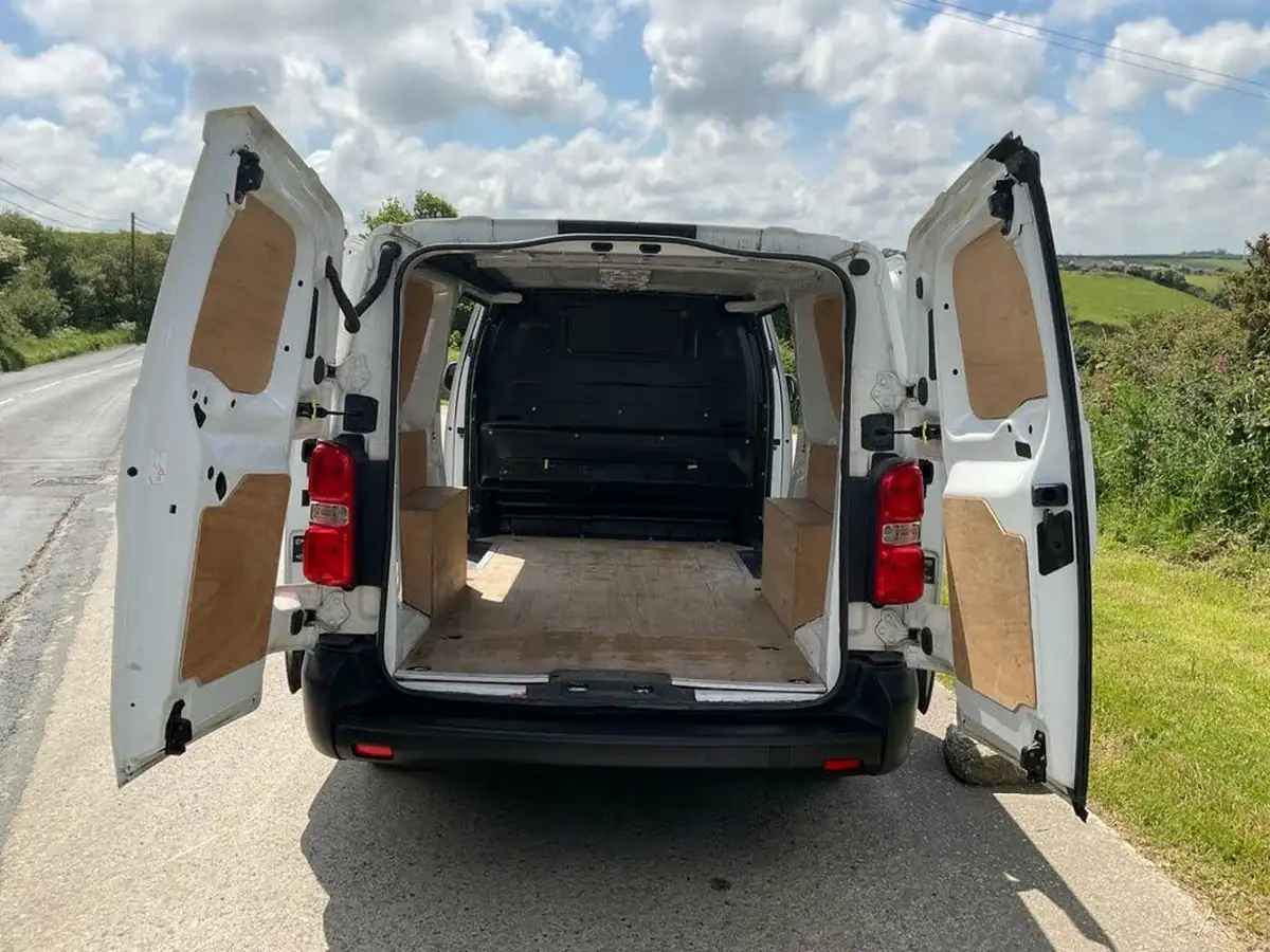 2021-peugeot-expert-20-bluehdi-professional-standard-1400-eu6d-panel-big-11