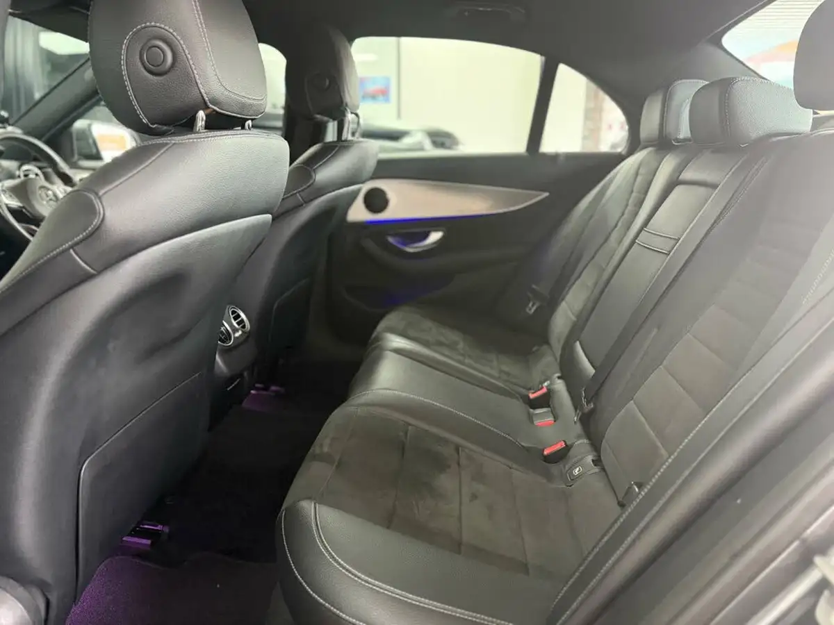2017-mercedes-benz-e-class-20d-e220d-amg-line-ss-saloon-4d-big-29