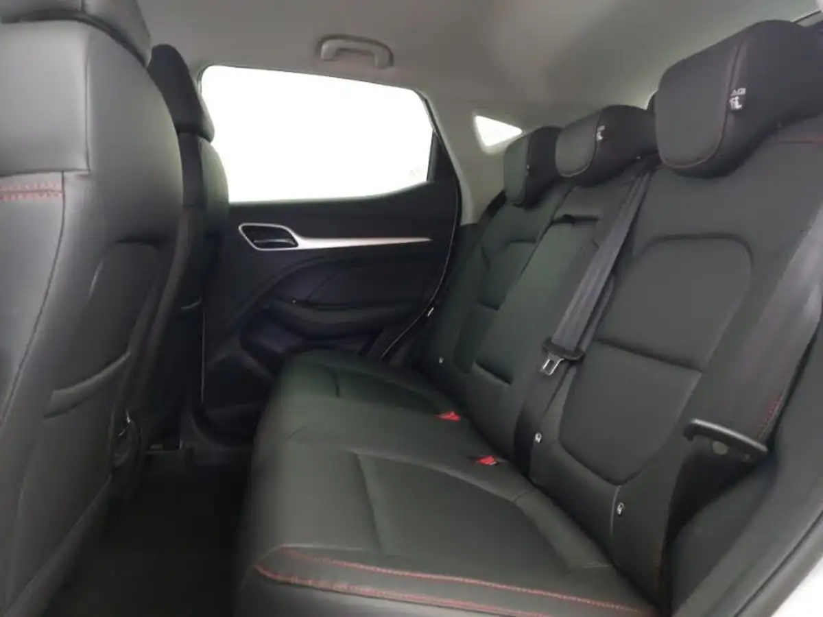 2025-mg-zs-suv-e-trophy-connect-ev-176ps-big-5