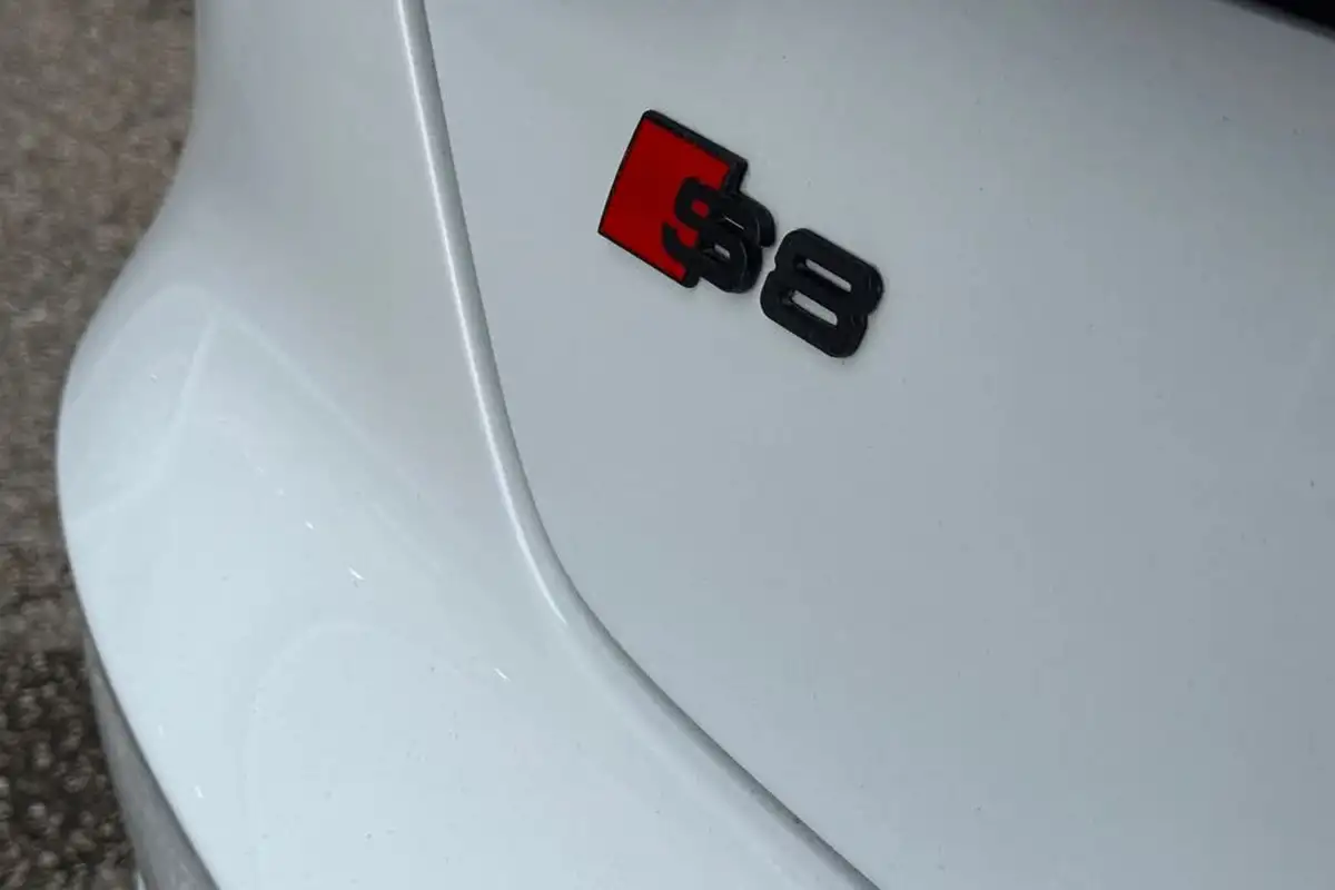 2016-audi-s8-40-tfsi-quattro-520ps-big-25