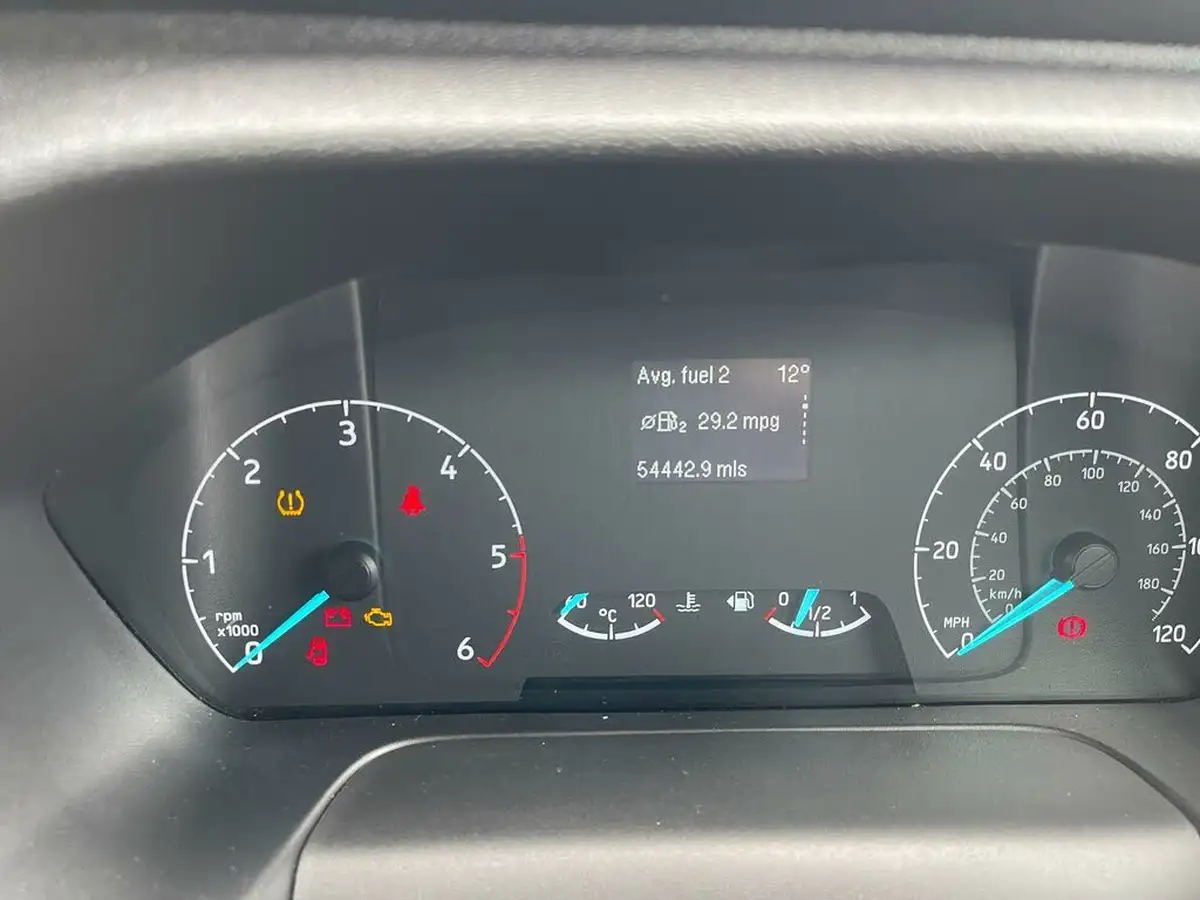 2018-ford-tourneo-custom-20tdci-320-l1-zetec-105ps-big-23