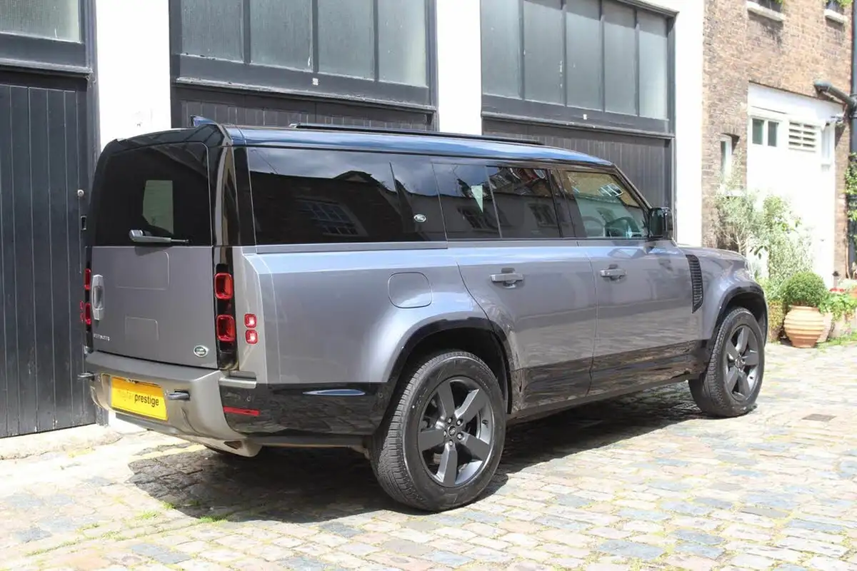 2022-land-rover-130-defender-30-p400-x-dynamic-hse-big-3