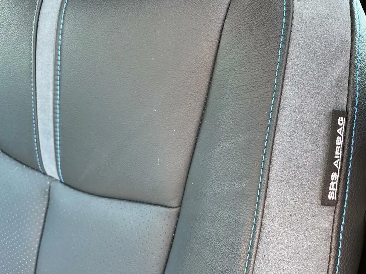 2021-nissan-leaf-e-tekna-big-35