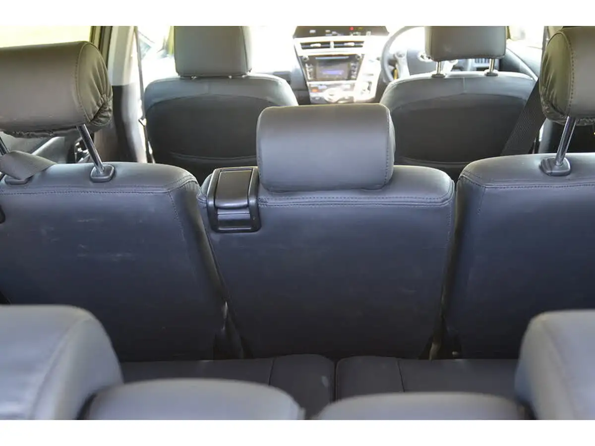 2019-toyota-prius-18-vvt-i-excel-big-13
