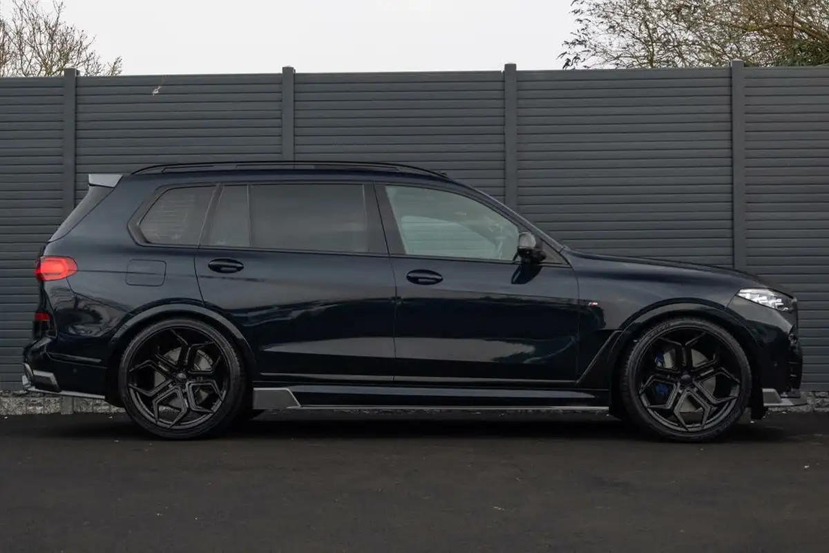 2020-bmw-x7-30td-m50d-big-15