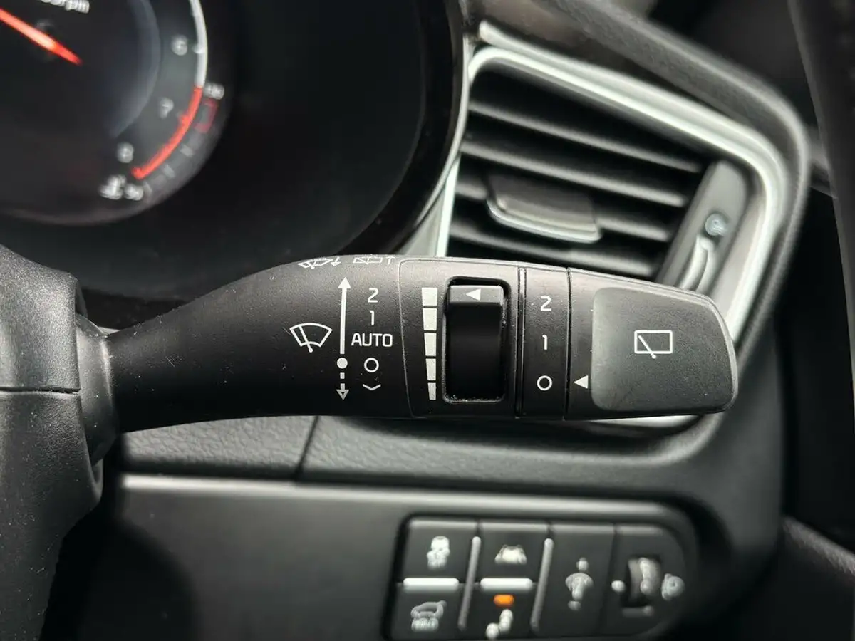 2022-kia-xceed-15-t-gdi-4-big-23