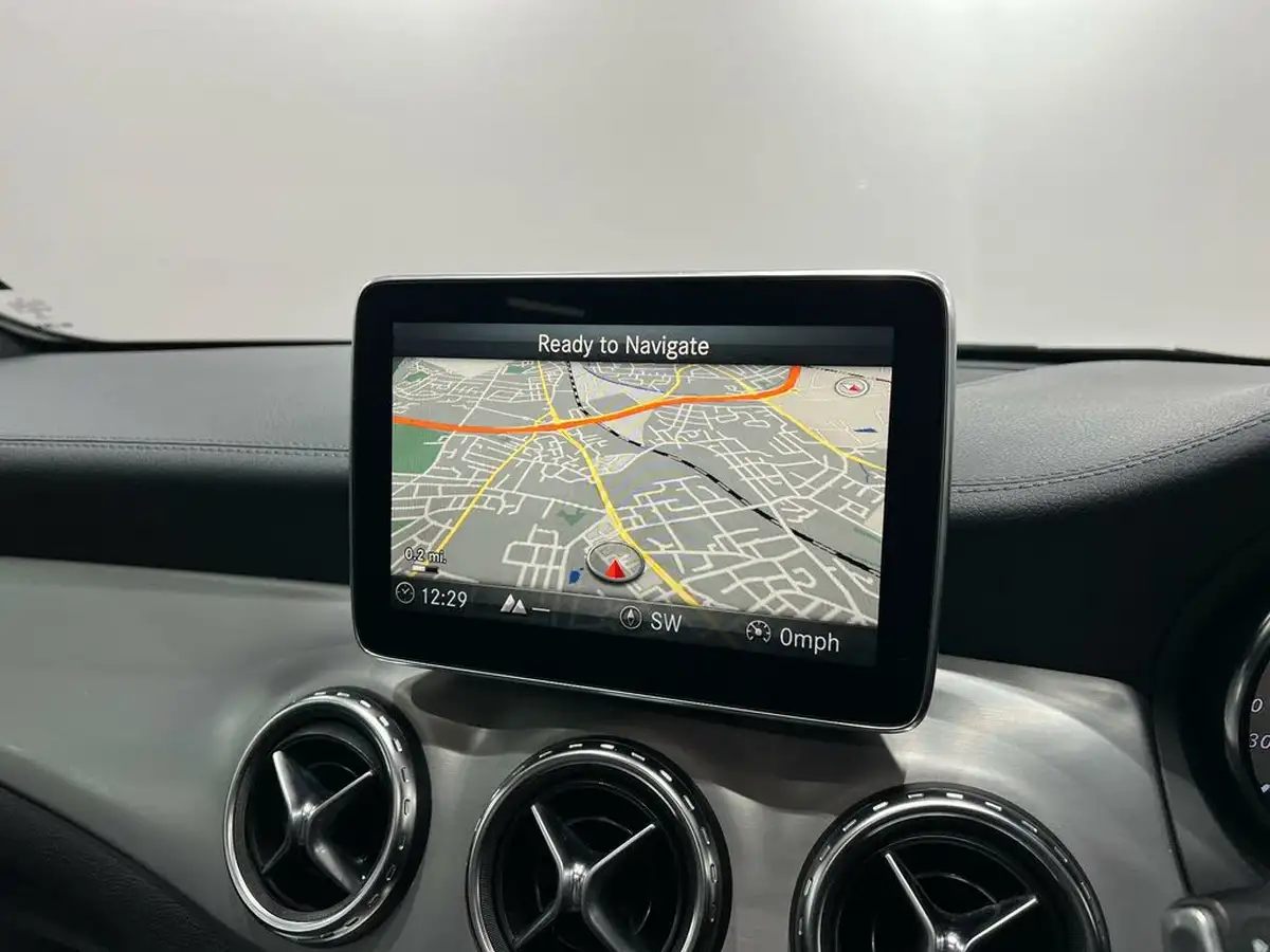 2015-mercedes-benz-gla-class-21d-gla-200d-amg-line-4matic-premium-plusss-7g-dct-big-33