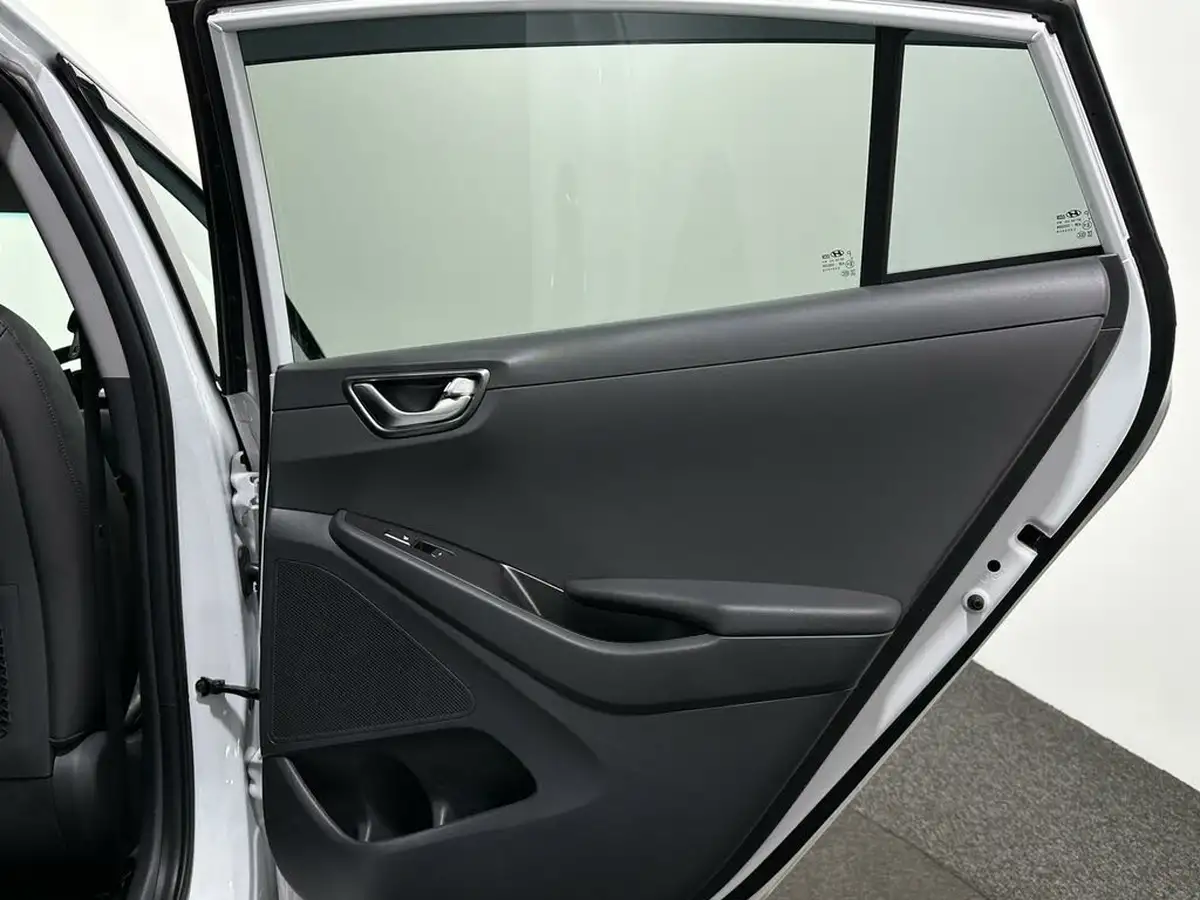 2020-hyundai-ioniq-16-gdi-premium-se-hybrid-big-43