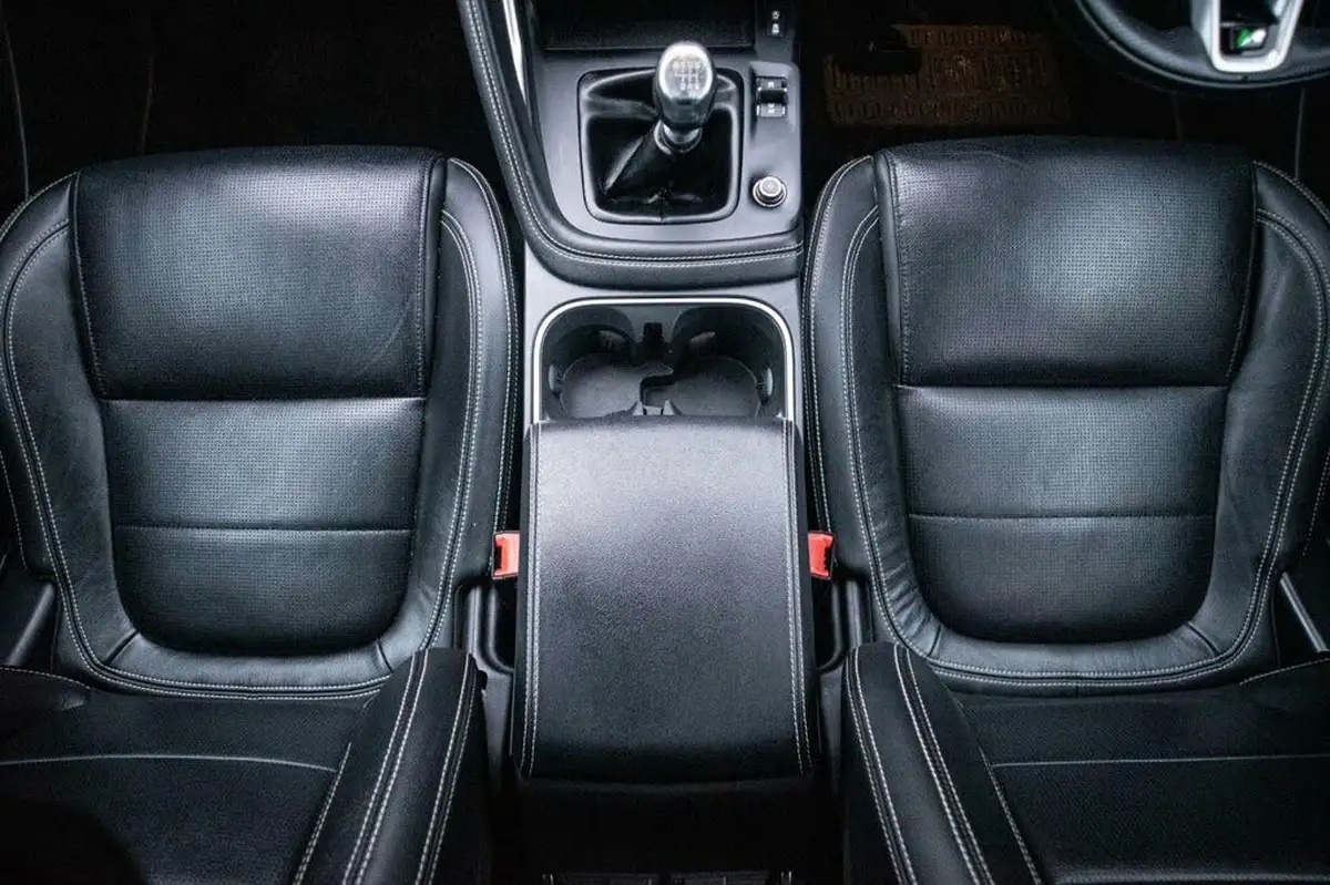 2021-jaguar-e-pace-20-d165-r-dynamic-se-big-20